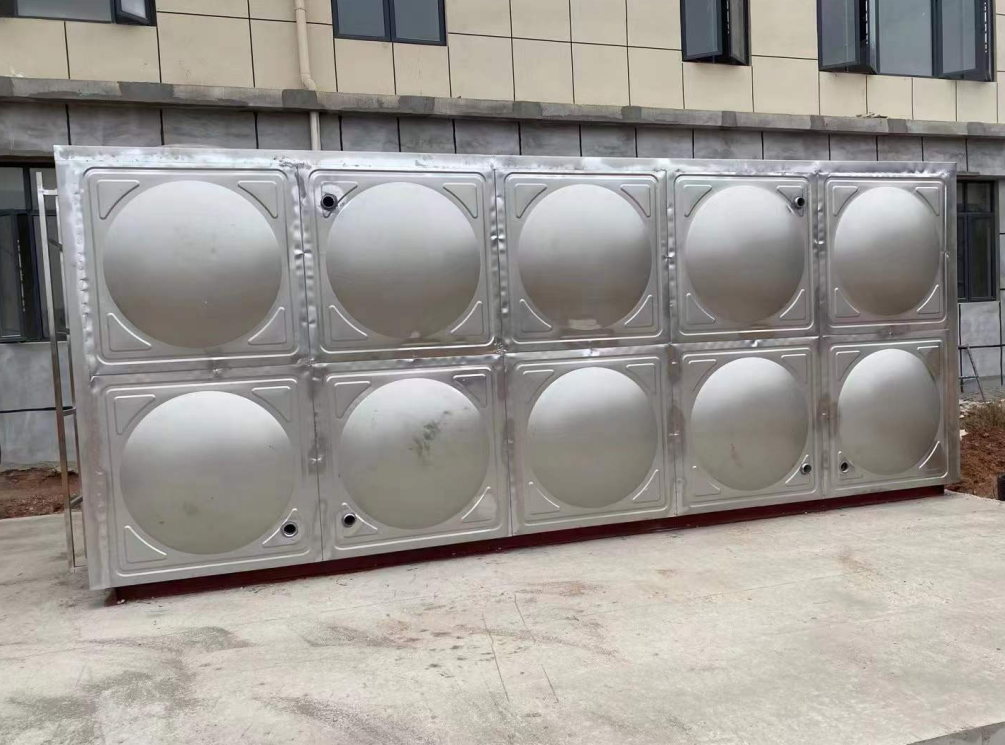郑州不锈钢保温水箱的分类和特点